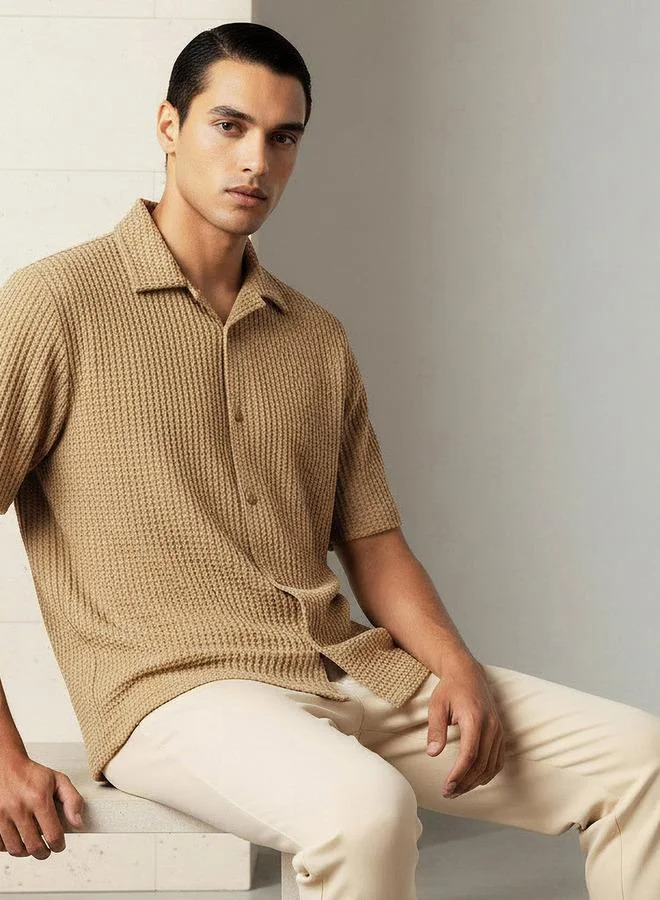 ايكونيك Iconic Men Regular Fit Camp Collar Textured Short Sleeve Shirt